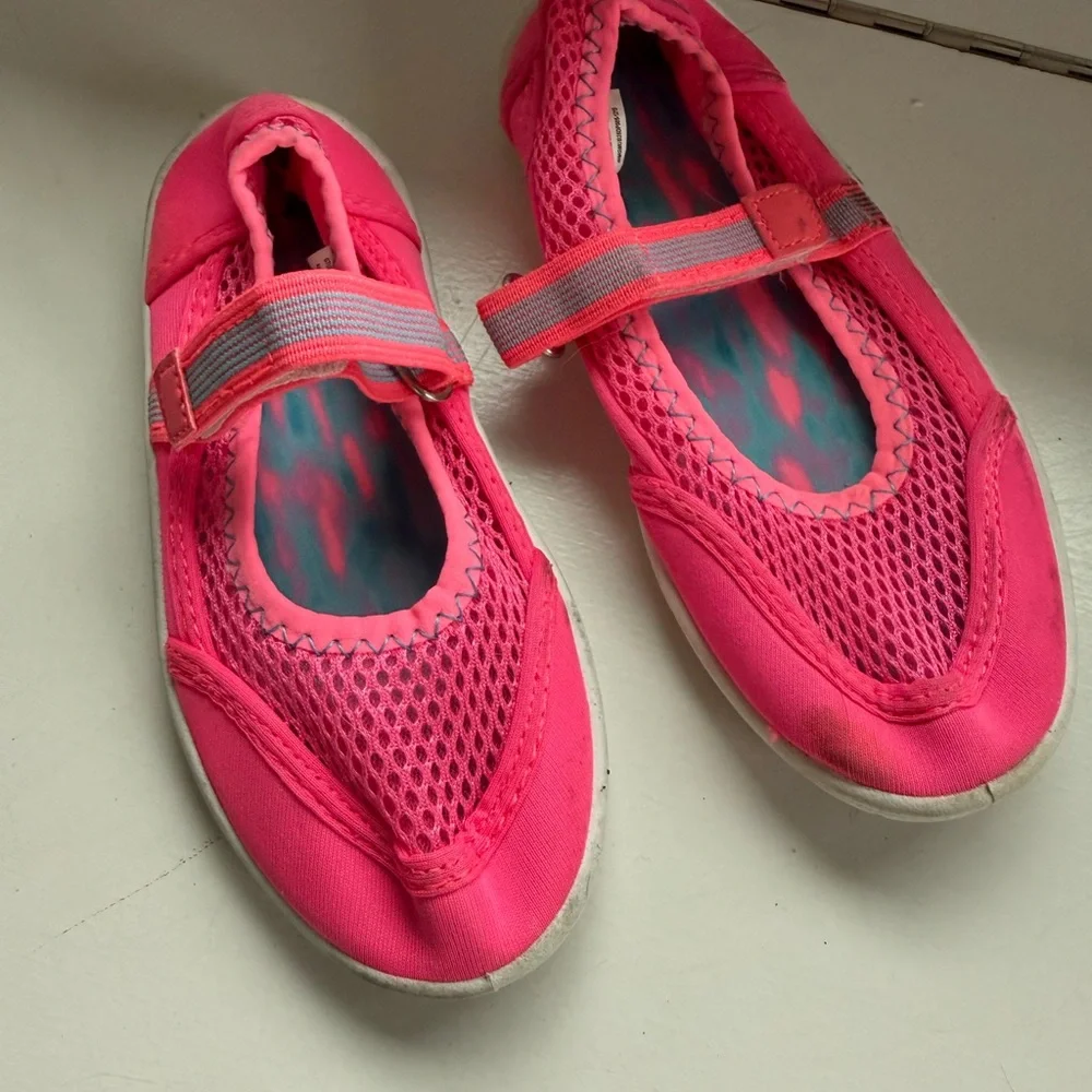 Vibrant Pink Toddler Water Shoes Size 11/12